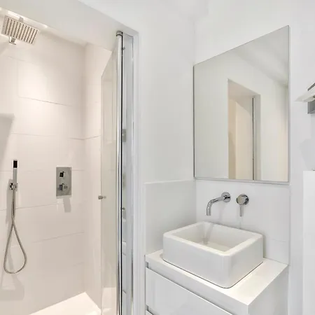 Designer - Prime Location For 4 Guests 아파트 *